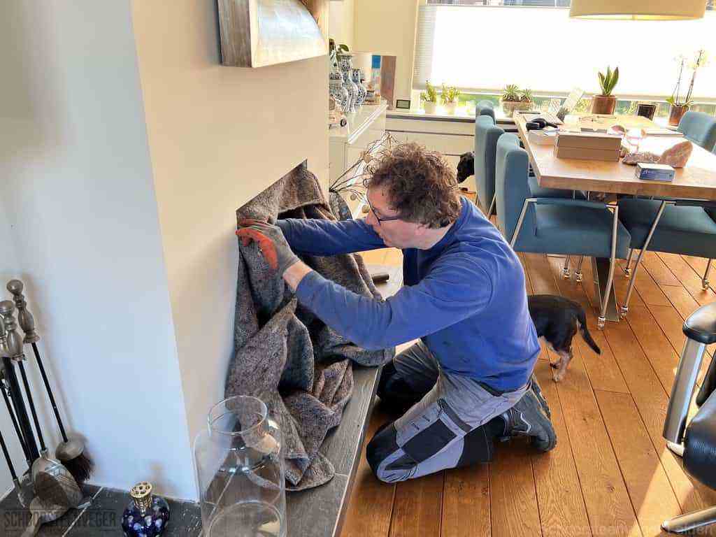 Schouwveger Leiden kleed schoorsteenreiniger Schouwveger Leiden kleed schoorsteenreiniger
